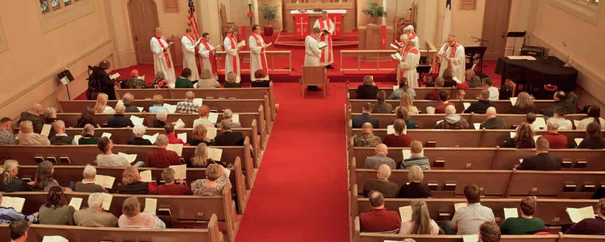 Overhead view of congregation at Bethlehem Lutheran Church in West Dundee, IL during Pastor Joe Glombicki's installation