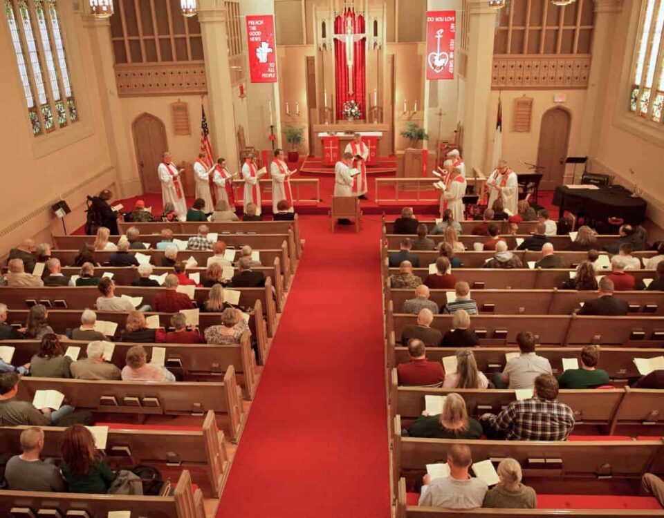 Overhead view of congregation at Bethlehem Lutheran Church in West Dundee, IL during Pastor Joe Glombicki's installation