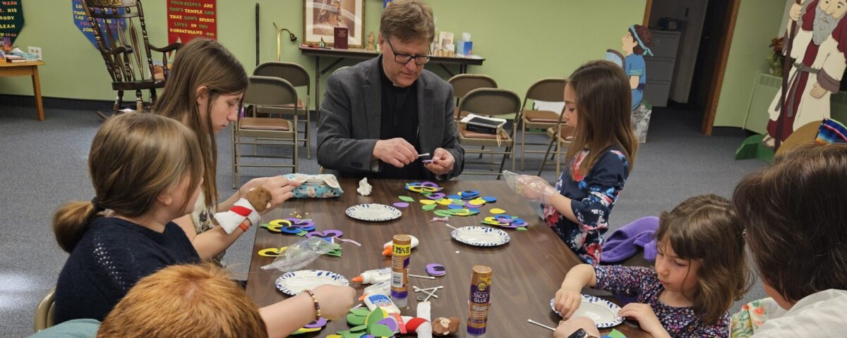 Pastor Joe Glombicki making craft with Sunday School students at Bethlehem Lutheran Church in West Dundee, IL